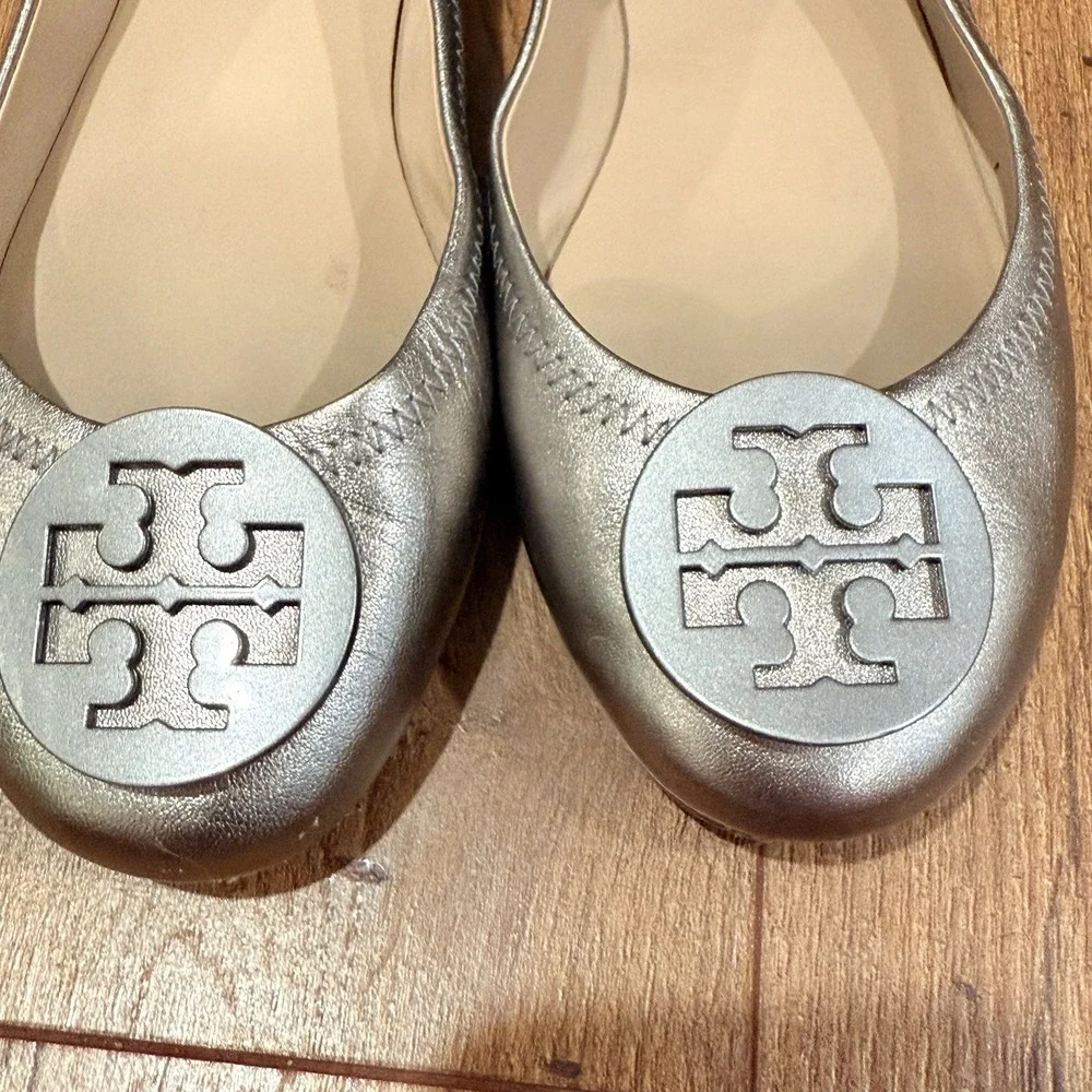 Tory Burch Leather Reva Silver Metallic Ballet Flats Elastic Back Size 7 M - Picture 7 of 8
